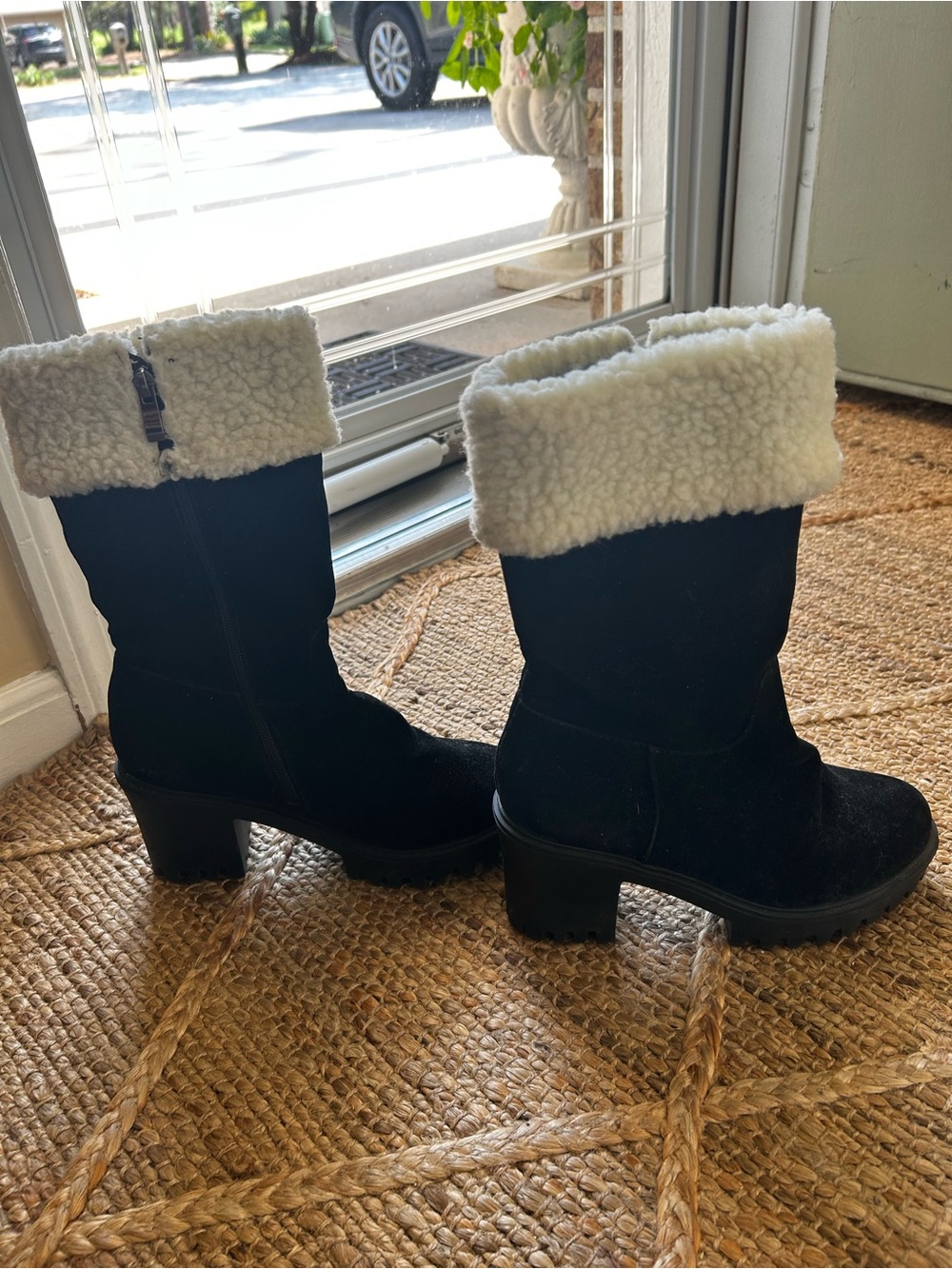 Black Winter Mid-Calf Boots with Cream Faux-Shearling Cuff